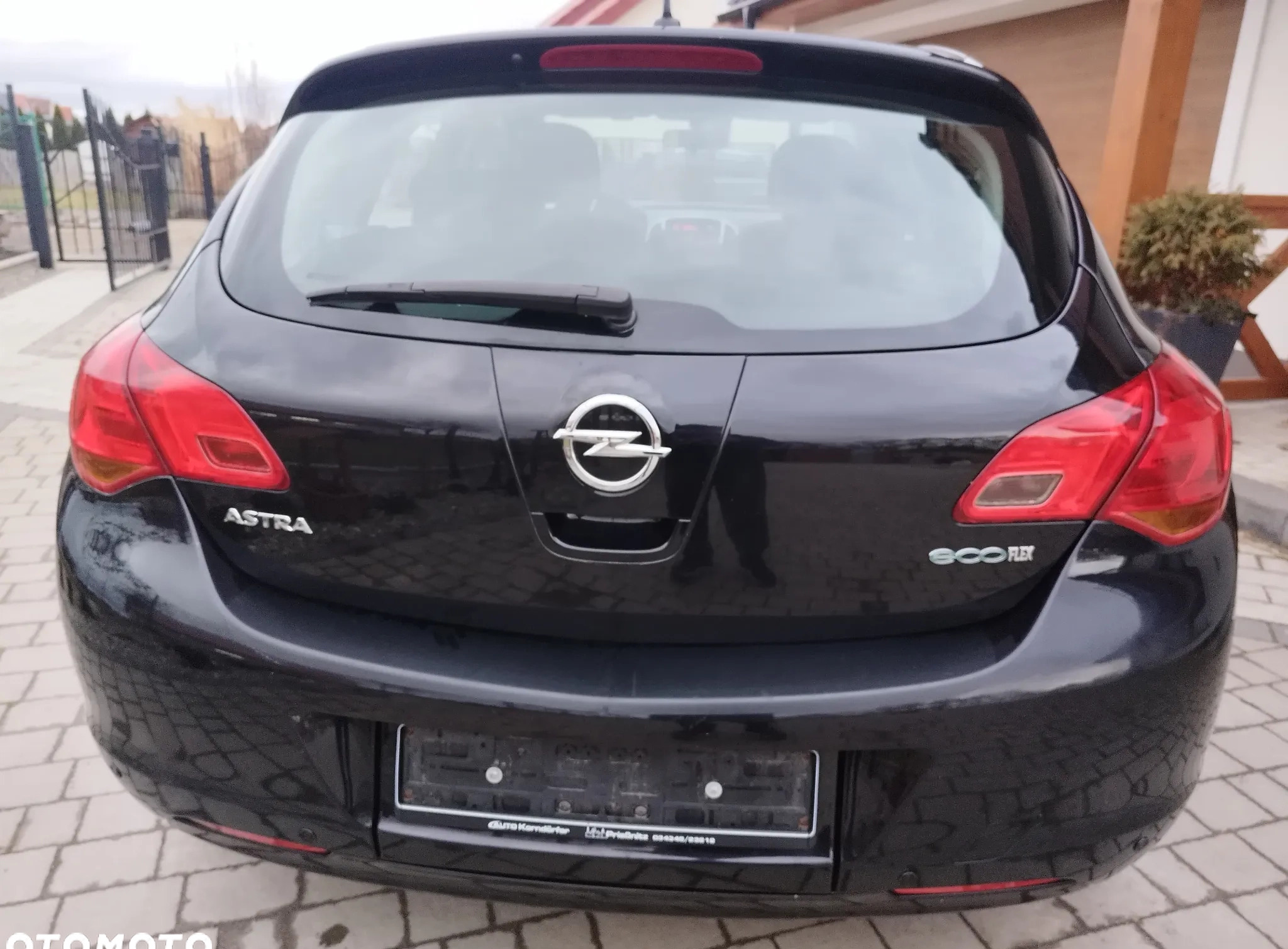 Opel Astra cena 23900 przebieg: 151000, rok produkcji 2010 z Praszka małe 436